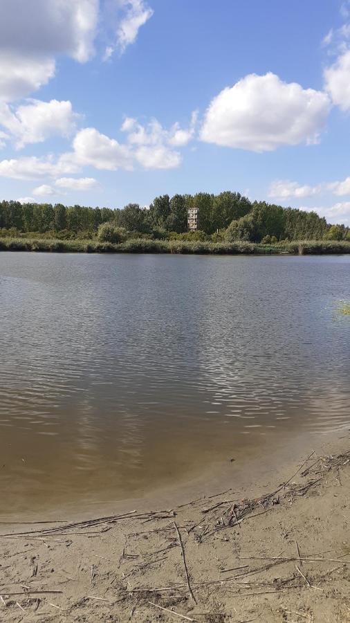 Апартаменти Borostyan Vendeghaz Тісауг Екстер'єр фото